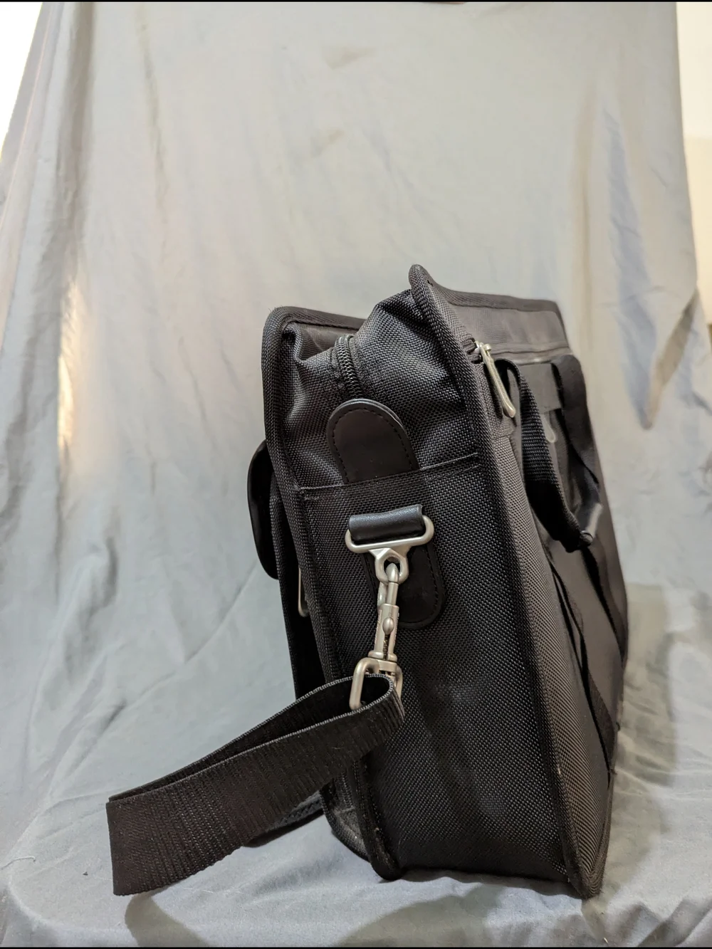 Targus Black Men's Heavy Duty Laptop Briefcase Bag